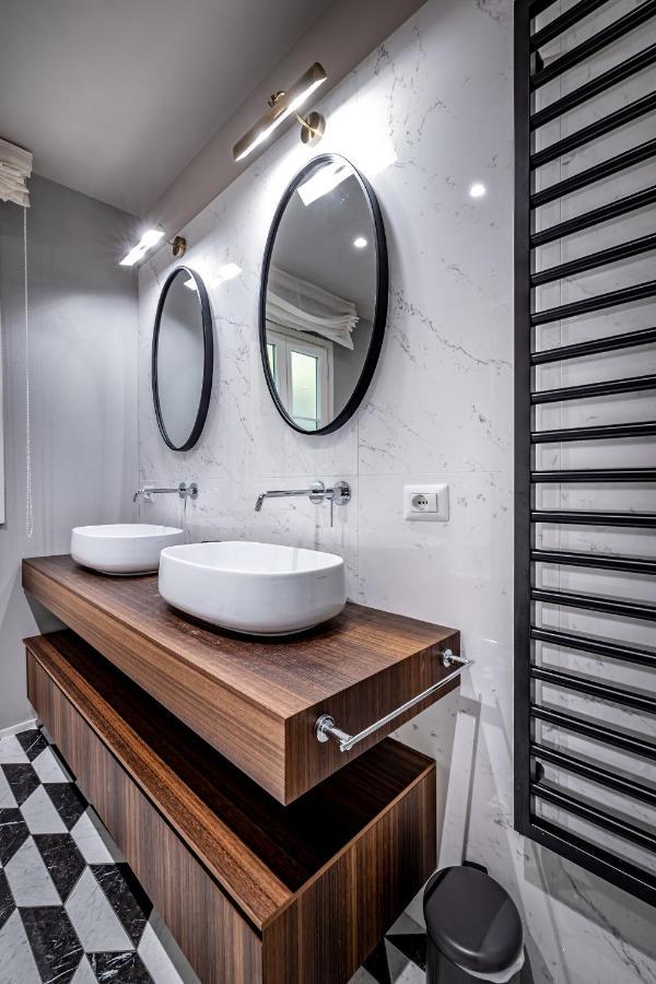 Hs4U Ricasoli Luxury Apartment Near Duomo N. 3 Florence Exterior photo